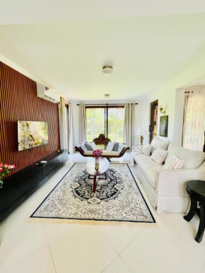 UARIDI Beach House